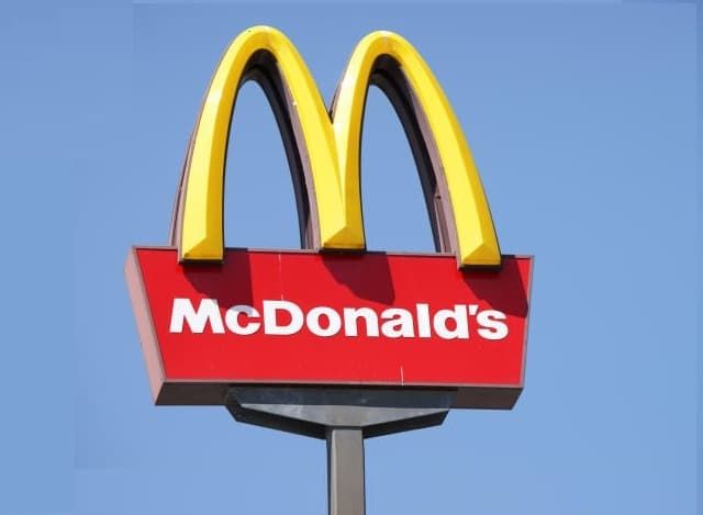 MCDONALD'S CONTRATA ASSISTENTE DE DP