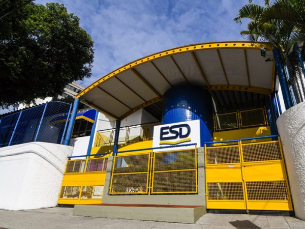 ESCOLA SÃO DOMINGOS ABRE VAGAS DE EMPREGO E ESTÁGIO